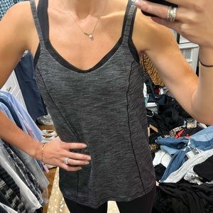 Lululemon never worn tank with built in bra